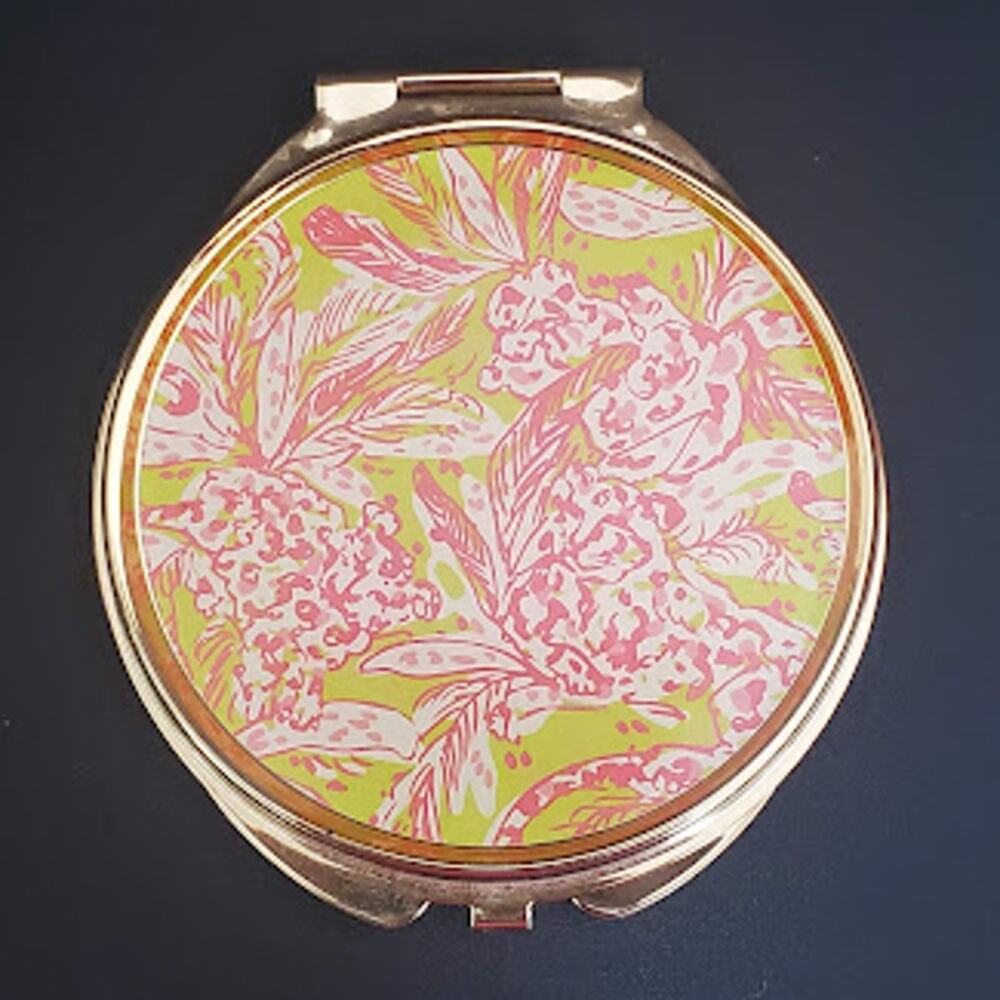 Lilly Pulitzer Double Mirror Compact Lush Green‎ Pattern Gold Tone with Pouch